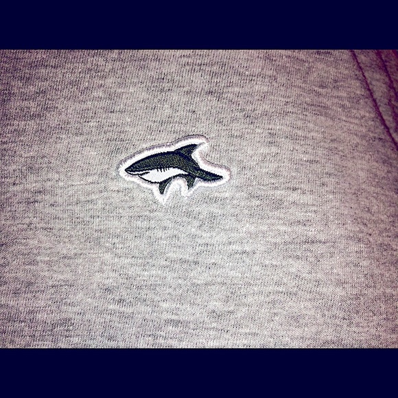 Men’s Small fit LE Shark - Picture 10 of 12